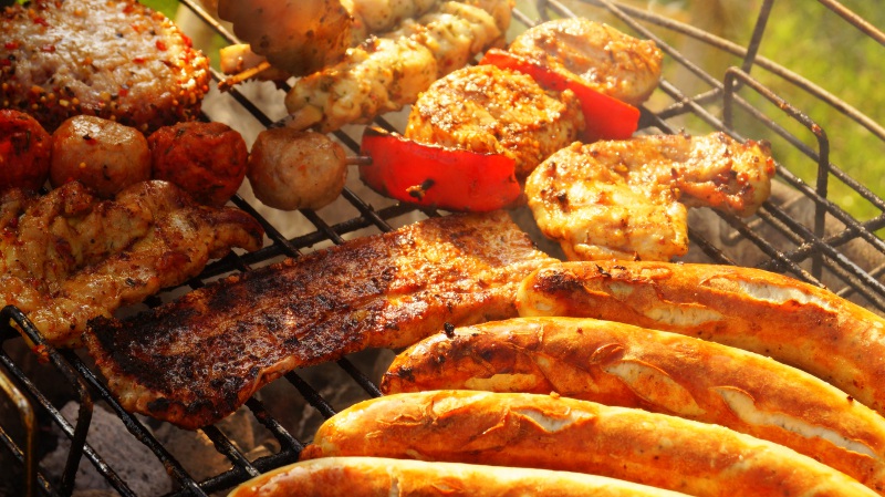 Achtung beim Grillen vor krebserregenden Stoffen. Martin Schemm/pixelio.de