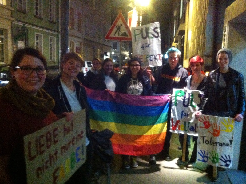 Leonie (links) protestierte für Vielfalt und Liebe. PULS
