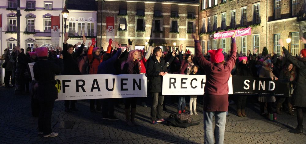 Als sich alle Gruppen auf dem Platz zusammengefunden hatten, wurde getanzt. (Foto: Jonathan)