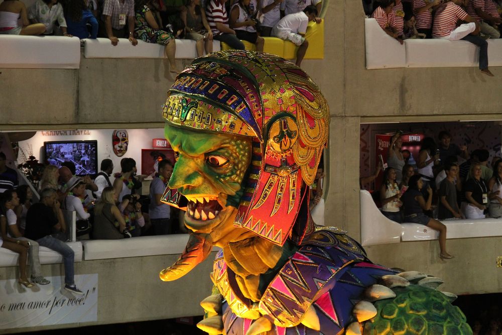 Die Kostüme und Figuren sind in Brasilien sehr extravagant. (Foto: Pixaby)