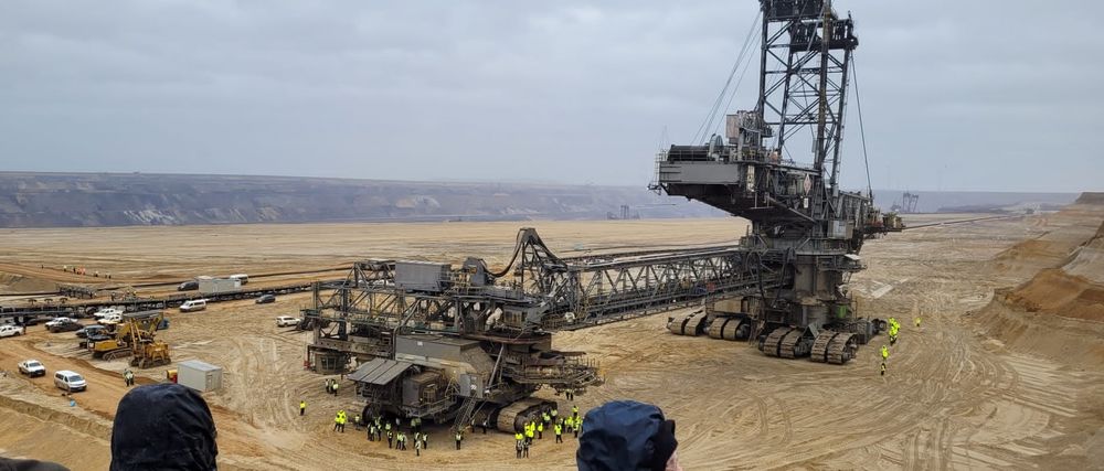 Mit diesem Bagger wird Braunkohle abgebaut. (Foto: Youpod)