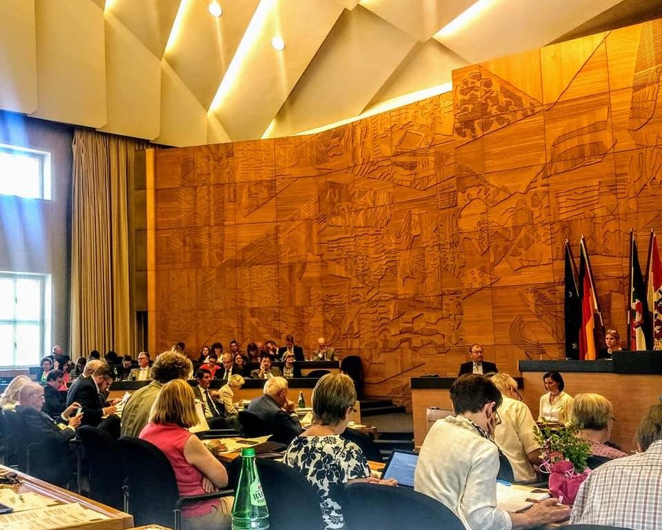 Danach wurde 2,5 Stunden diskutiert.