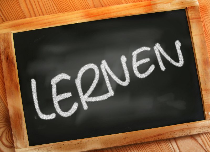 Lernen macht eher selten Spaß. Doch es gibt einige Methoden, um euch das Lernen zu erleichtern. (Foto: Pixelio)