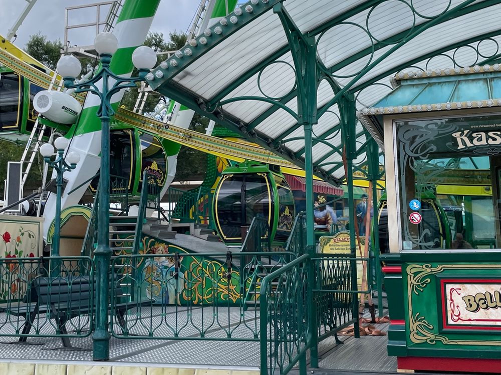 Das Bellevue-Riesenrad mit seinen neuen Gondeln (Foto: youpod/Athina)