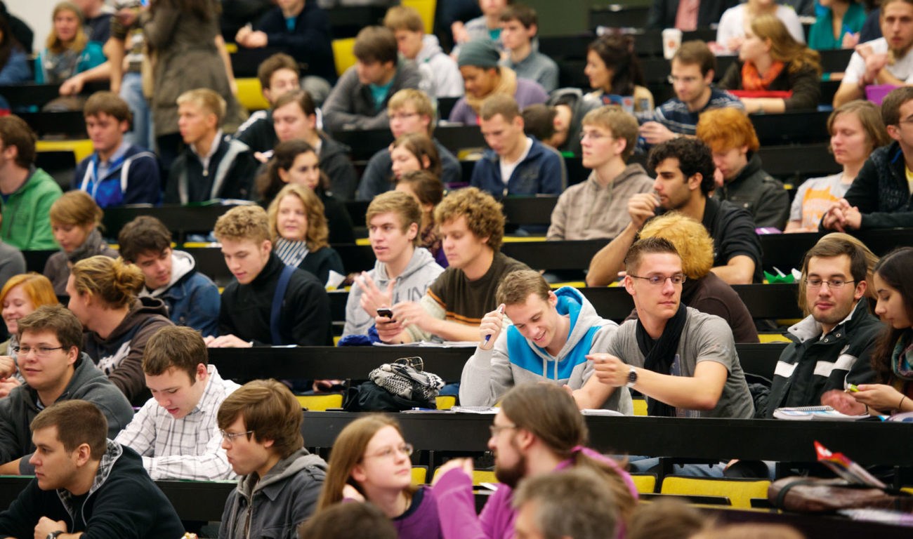 Stipendien für Studierende sind zwar die bekanntesten Förderungen, doch auch für Schüler gibt es Stipendien BMBF 2012