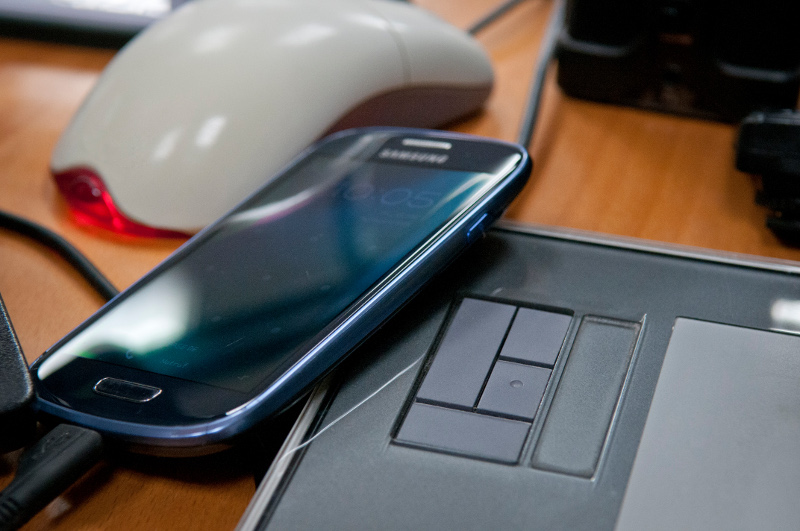 Bei Downloads und Streaming-Diensten für Computer und Smartphones sollte man vorsichtig sein. Jörg Brinckheger/pixelio.de