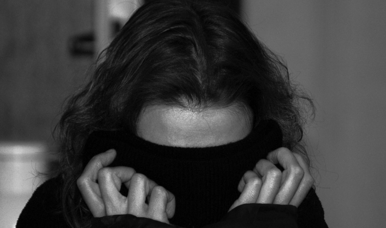 Depression und Suizidgedanken gibt es auch bei Jugendlichen. sokaeiko/pixelio.de