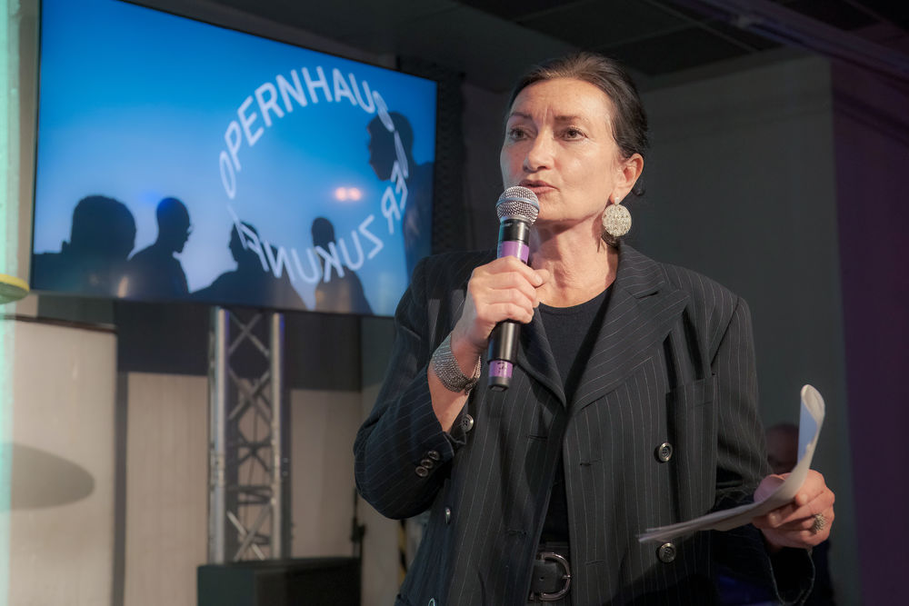 Beigeordnete Miriam Koch sprach bei der fünften Auflage der Veranstaltungsreihe "Opernhaus der Zukunft" am Dienstag, 19. März 2025, im "34OST" – Foto: Michael Gstettenbauer/Landeshauptstadt Düsseldorf