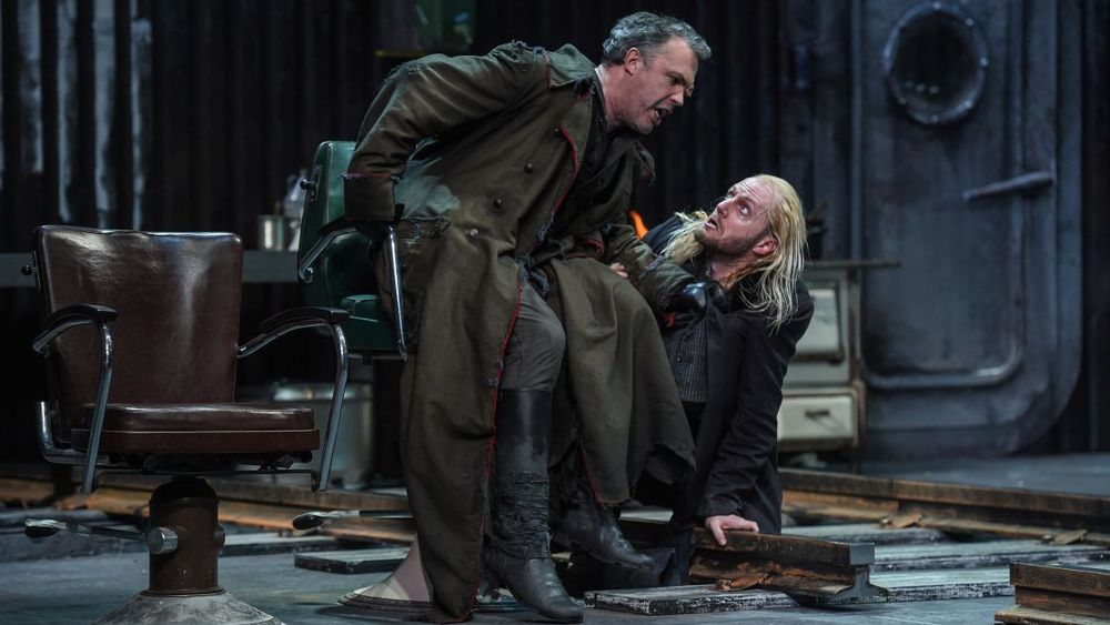 Hans Jörg Michel (6).jpg - Lass doch in die Oper gehen!: Siegfried in Düsseldorf