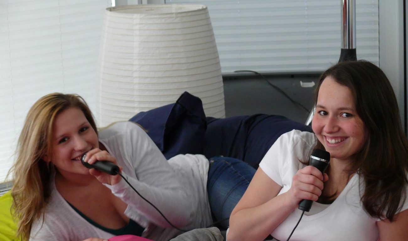 P1030222klein.jpg - Große Singstar-Party im zeTT - Jugeninformationszentrum zeTT