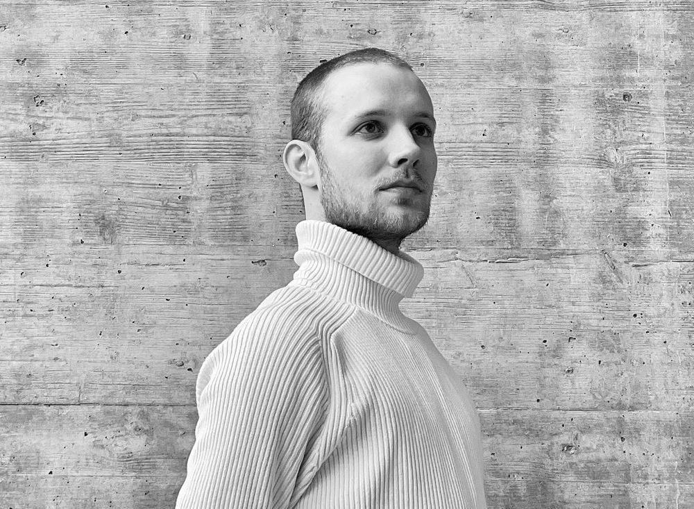 Vom Tanz zur Transformation – Interview mit Performer Aleksandrs Baldiskins