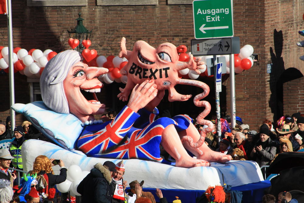 brexit.jpg - Kamelle und Campino beim Rosenmontagsumzug