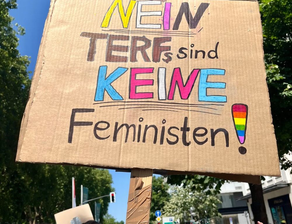 image00003.jpeg - Liebe verbindet – Hass zerstört: Rückblick auf den CSD Düsseldorf 2025